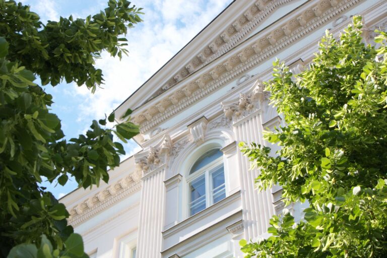 Politechnika Warszawska Pl. Politechniki 1, Warszawa – przebudowa w gmachu głównym